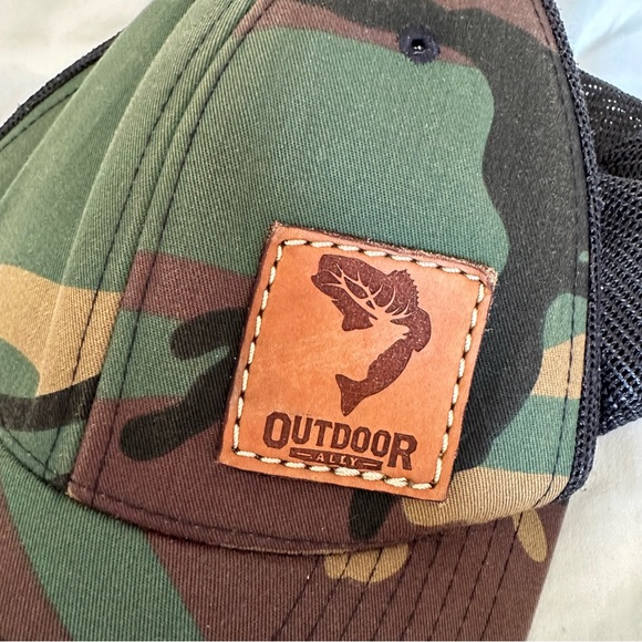 The Classics army outdoor trucker snap back hat - Picture 3 of 7